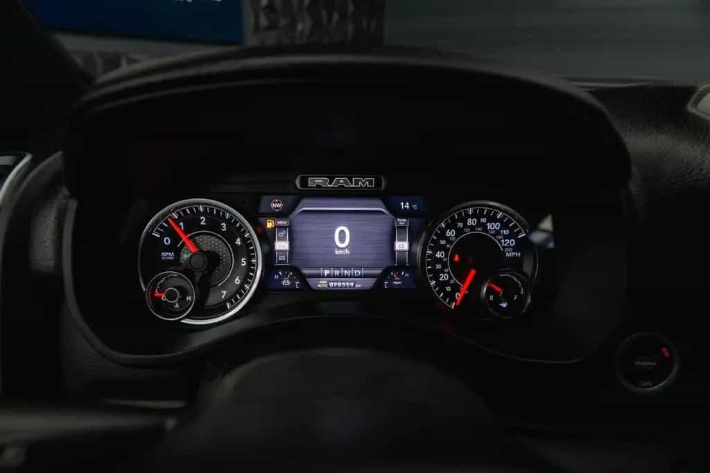 Dodge RAM 5.7 V8 HEMI 4x4 OFFROAD Night Limited 19% 01/2020-photo-32