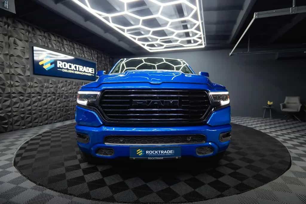 Dodge RAM 5.7 V8 HEMI 4x4 OFFROAD Night Limited 19% 01/2020-photo-4