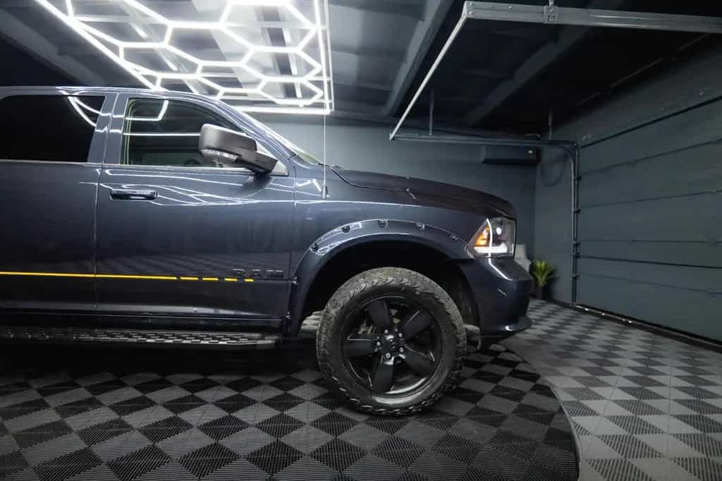Dodge RAM 5.7 V8 HEMI 4x4 OFFROAD Night-Paket *LED*AHK 05/2018-photo-10