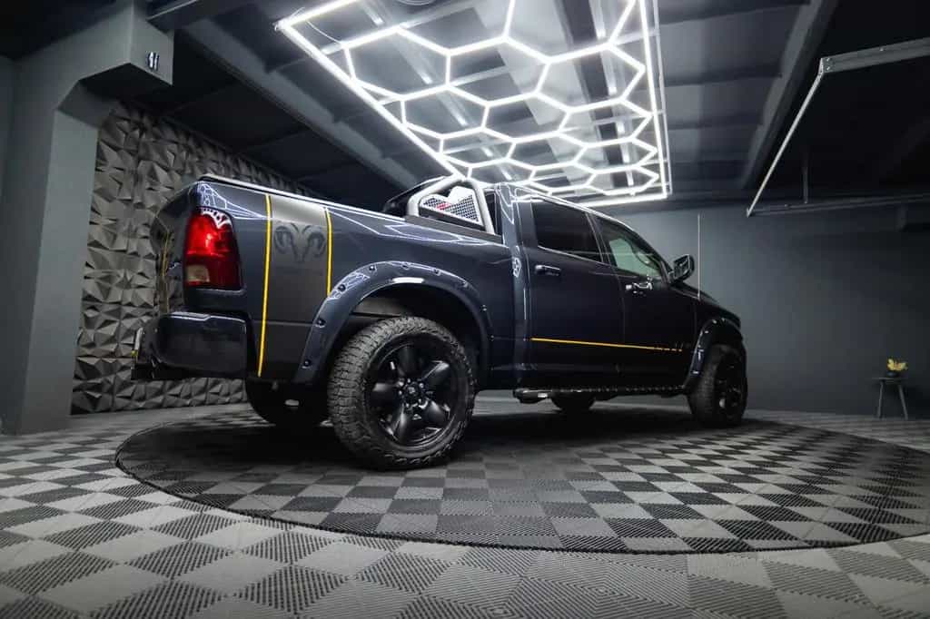 Dodge RAM 5.7 V8 HEMI 4x4 OFFROAD Night-Paket *LED*AHK 05/2018-photo-12