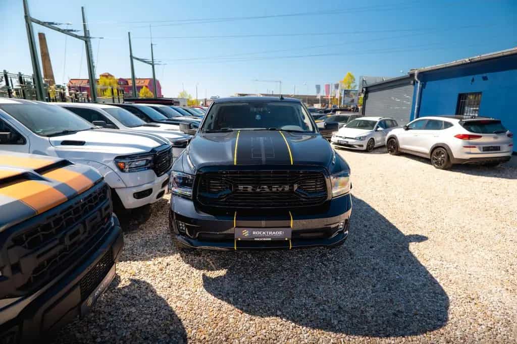 Dodge RAM 5.7 V8 HEMI 4x4 OFFROAD Night-Paket *LED*AHK 05/2018-photo-22