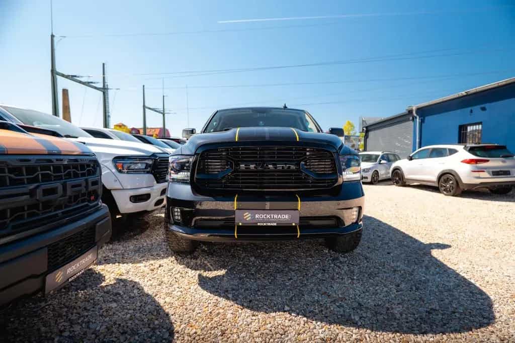 Dodge RAM 5.7 V8 HEMI 4x4 OFFROAD Night-Paket *LED*AHK 05/2018-photo-23
