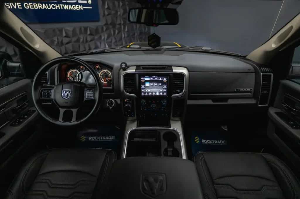 Dodge RAM 5.7 V8 HEMI 4x4 OFFROAD Night-Paket *LED*AHK 05/2018-photo-26