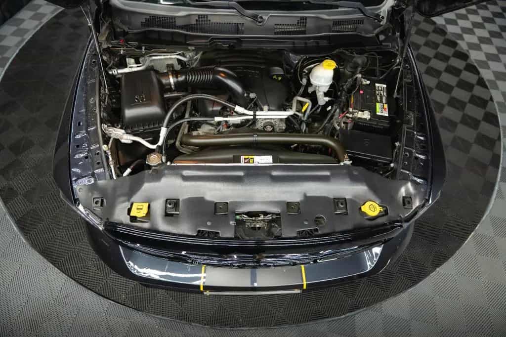 Dodge RAM 5.7 V8 HEMI 4x4 OFFROAD Night-Paket *LED*AHK 05/2018-photo-44