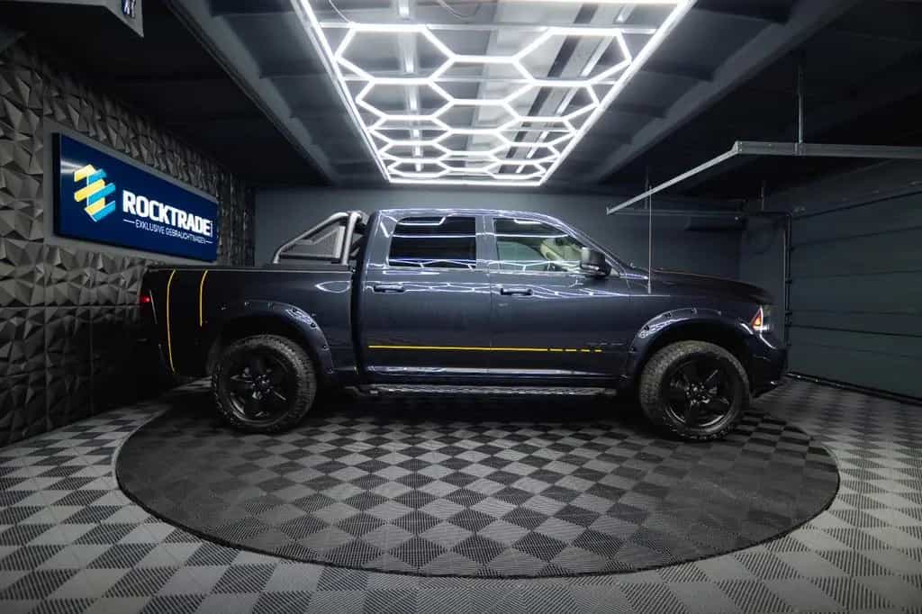 Dodge RAM 5.7 V8 HEMI 4x4 OFFROAD Night-Paket *LED*AHK 05/2018-photo-7