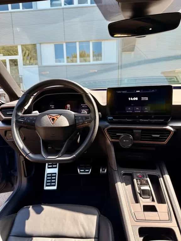 Cupra Leon ST 2.0 TSI DSG Leder/Pano/Navi/Beats/DCC 06/2022-photo-13