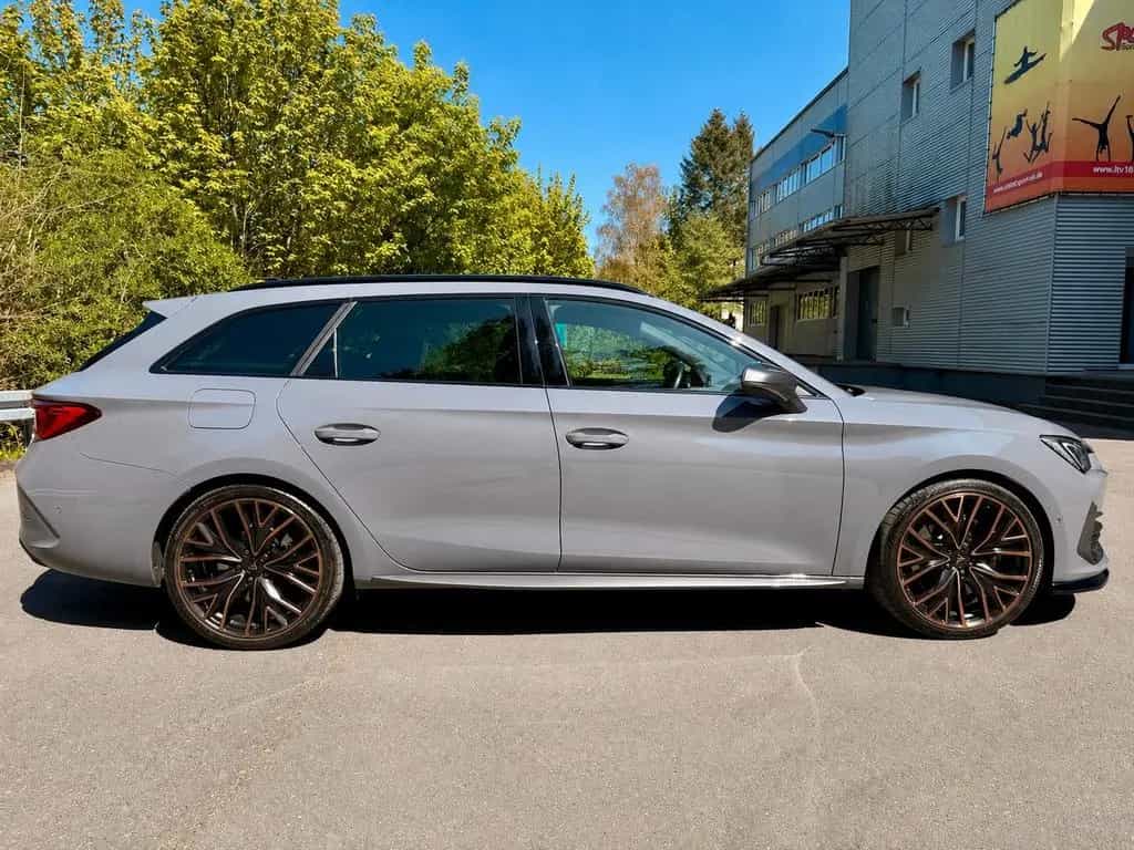 Cupra Leon ST 2.0 TSI DSG Leder/Pano/Navi/Beats/DCC 06/2022-photo-4
