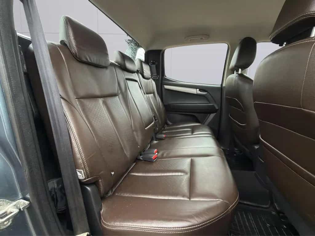 Isuzu D-Max Double Cab 4WD LEDER/KAMERA/SCHECKHEFT/ 01/2014-photo-16