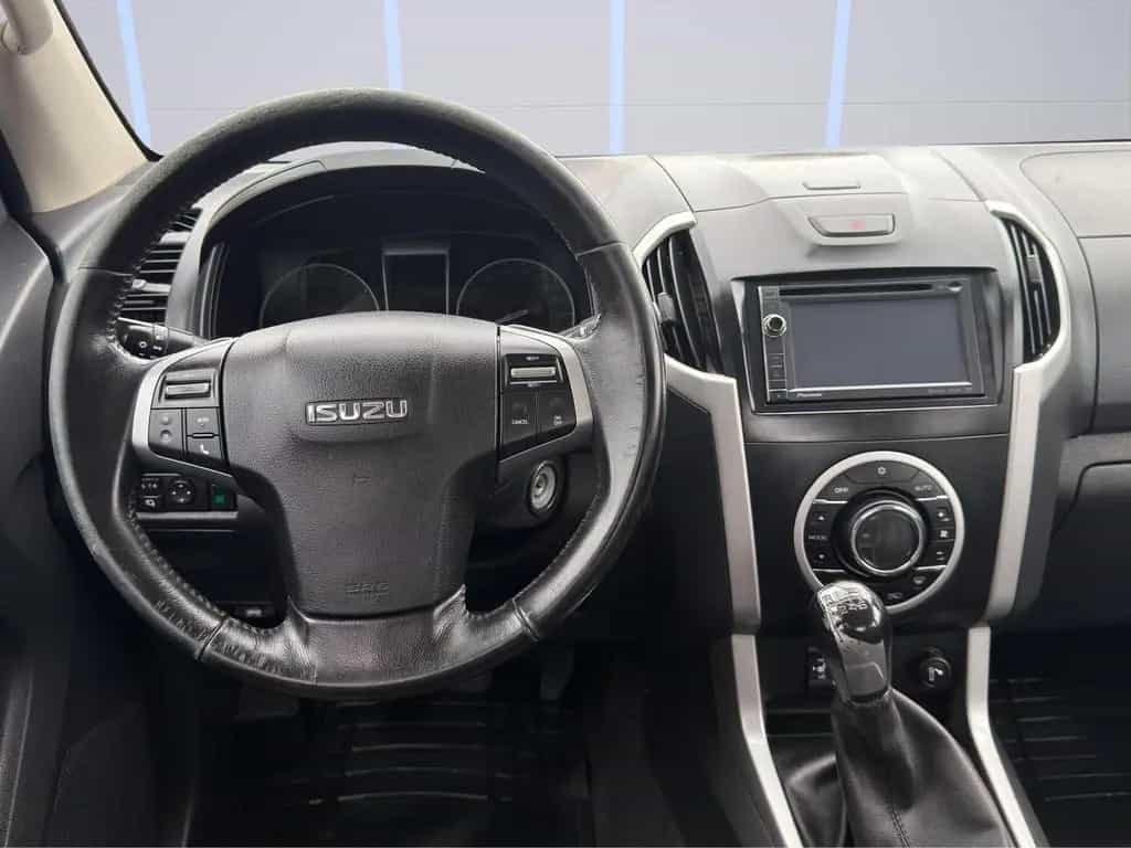 Isuzu D-Max Double Cab 4WD LEDER/KAMERA/SCHECKHEFT/ 01/2014-photo-18