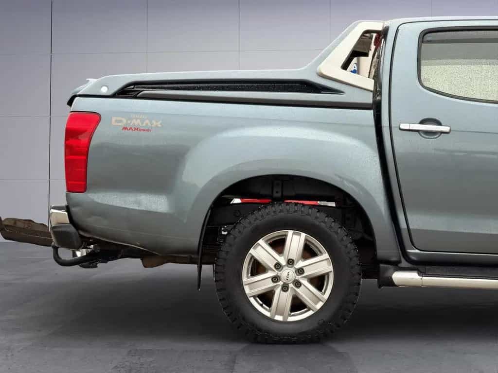Isuzu D-Max Double Cab 4WD LEDER/KAMERA/SCHECKHEFT/ 01/2014-photo-30