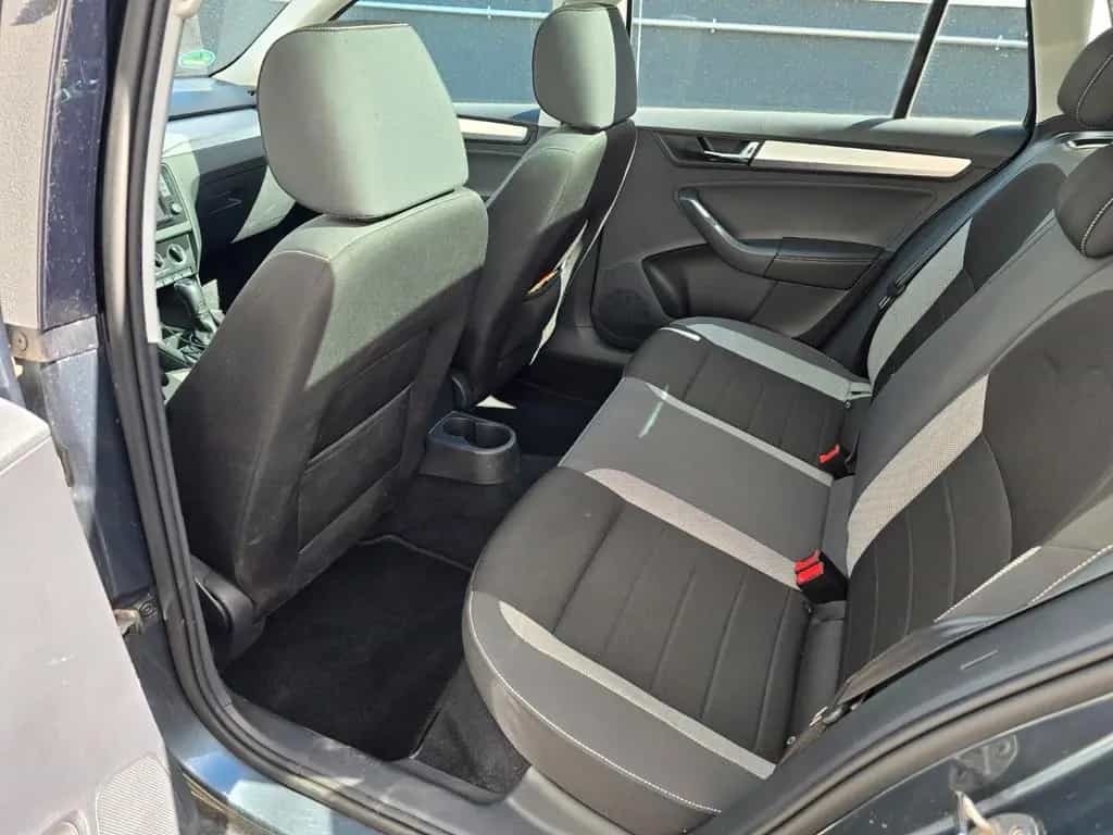 Skoda Rapid 1.4 TSI DSG Ambition Spaceback Ambition 03/2018-photo-9