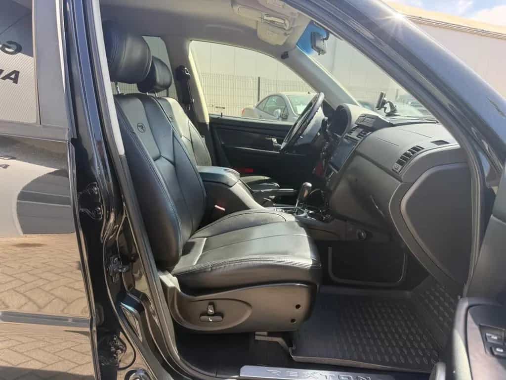 Ssangyong Rexton Rexton 270 XVT*AHK*ALLRAD* 12/2008-photo-15