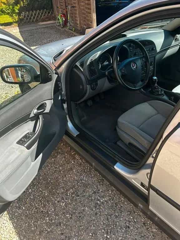 Saab 9-3 Scheckheft 87.000 km, Service neu 03/2005-photo-8