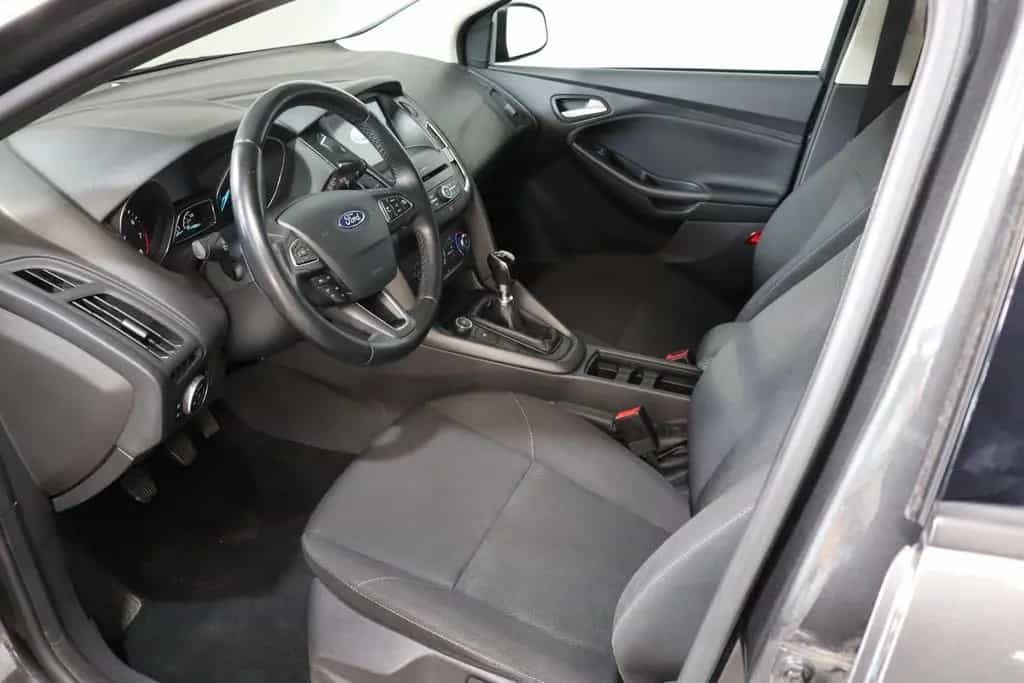 Ford Focus Turnier Business 1.0 EcoBoost NAVI*SHZ*PDC 12/2017-photo-11