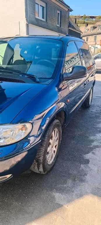 Chrysler Grand Voyager 3.3 V6 TÜV 03/2001-photo-1
