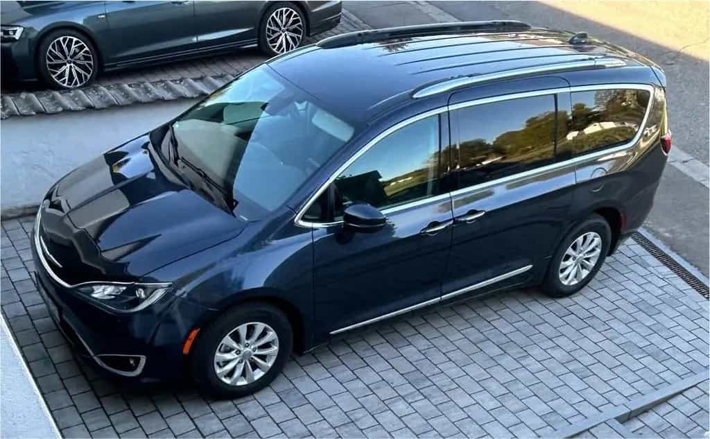 Chrysler Pacifica 10/2020-photo-2
