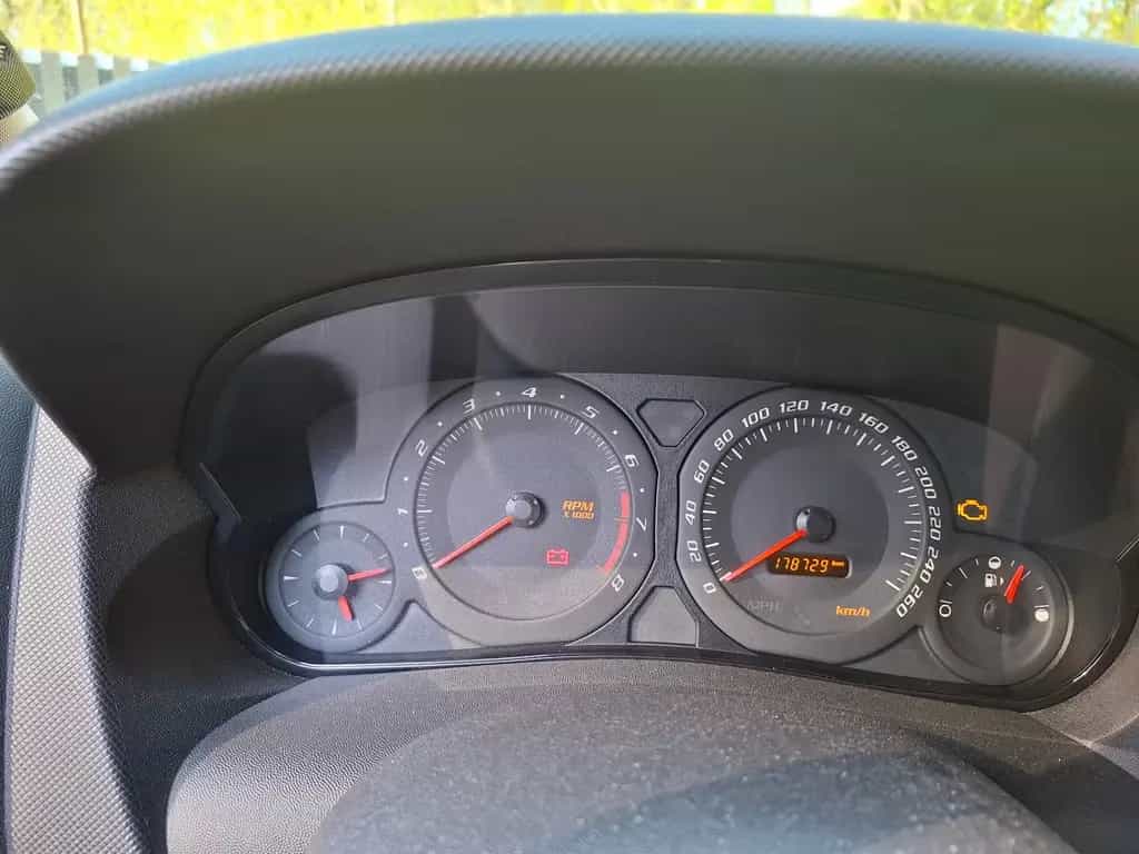 Cadillac CTS 2.8 V6 Elegance Autom. Elegance 05/2004-photo-4