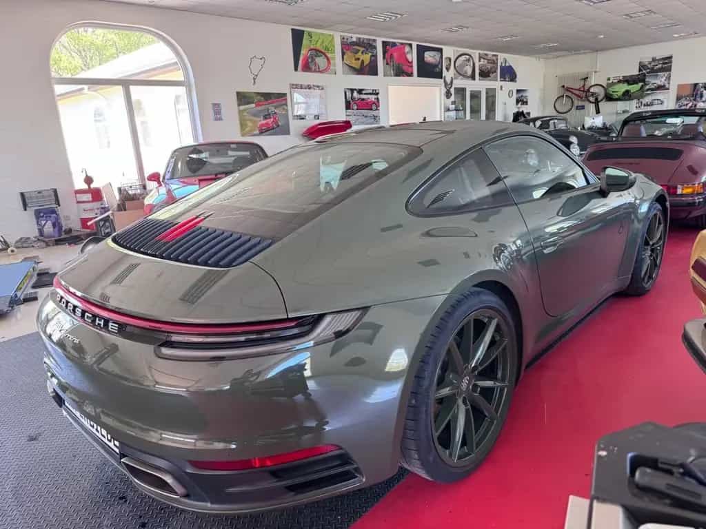 Porsche 992 Carrera Coupé Porsche exklusiv Manufaktur 01/2023-photo-12