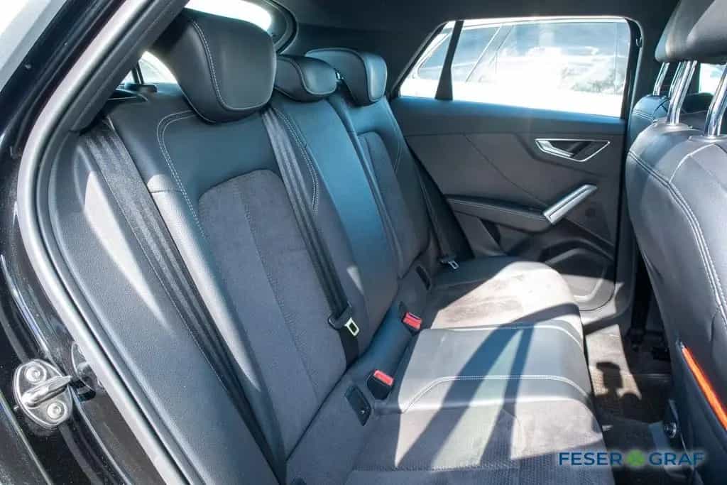 Audi Q2 S-line 35 TFSI S tronic AHK/Kamera/SHZ/Navi 11/2018-photo-5