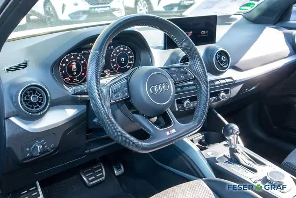 Audi Q2 S-line 35 TFSI S tronic AHK/Kamera/SHZ/Navi 11/2018-photo-6