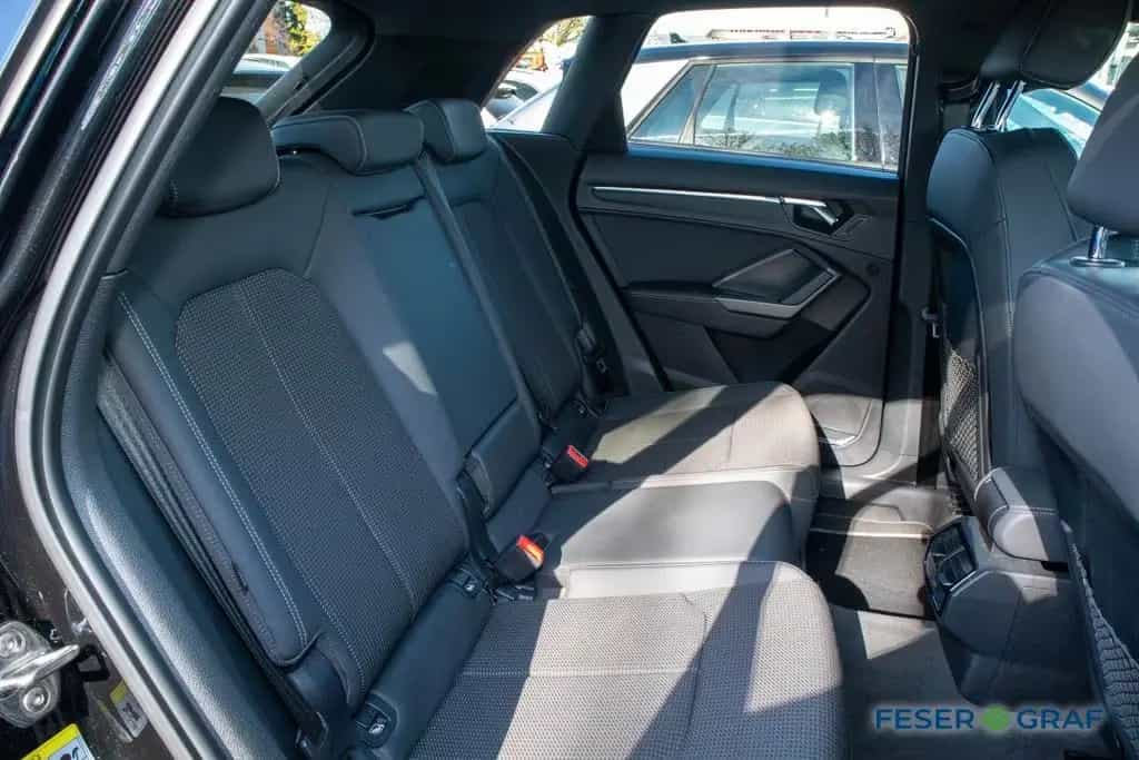 Audi Q3 45 TFSI S line quattro S tronic /AHK/Pano/B&O 04/2019-photo-4