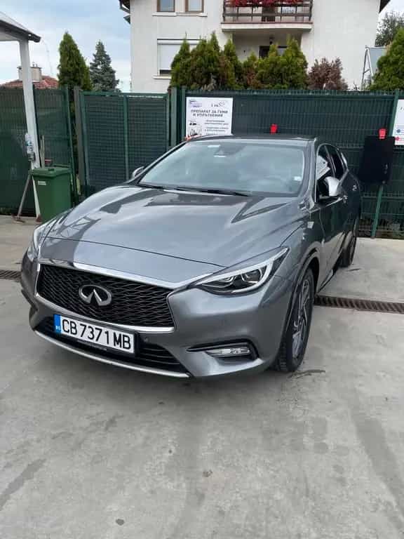 Infiniti Q30 2.2d DCT AWD Premium City Black Premium ... 05/2017-photo-1