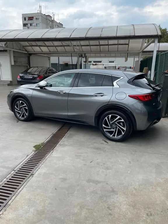 Infiniti Q30 2.2d DCT AWD Premium City Black Premium ... 05/2017-photo-2