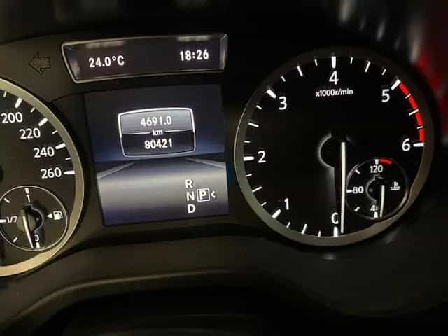 Infiniti Q30 2.2d DCT AWD Premium City Black Premium ... 05/2017-photo-3