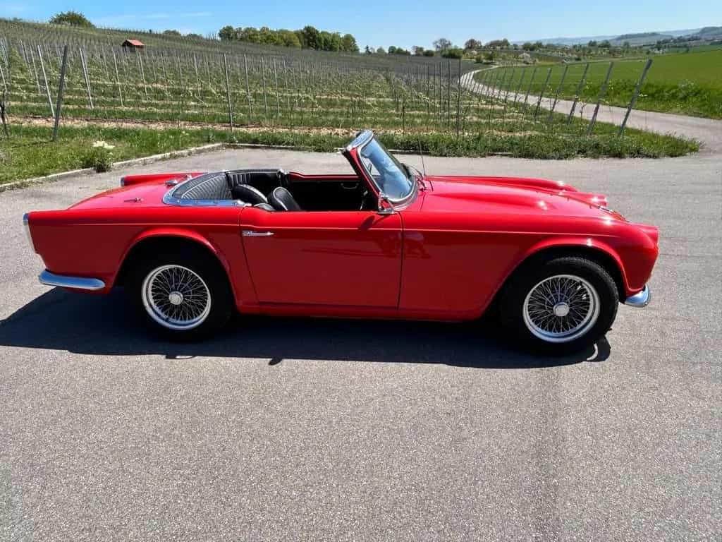 Triumph TR4 Cabrio Roadster mit Verdeck + Innenraumabd. 07/1965-photo-3