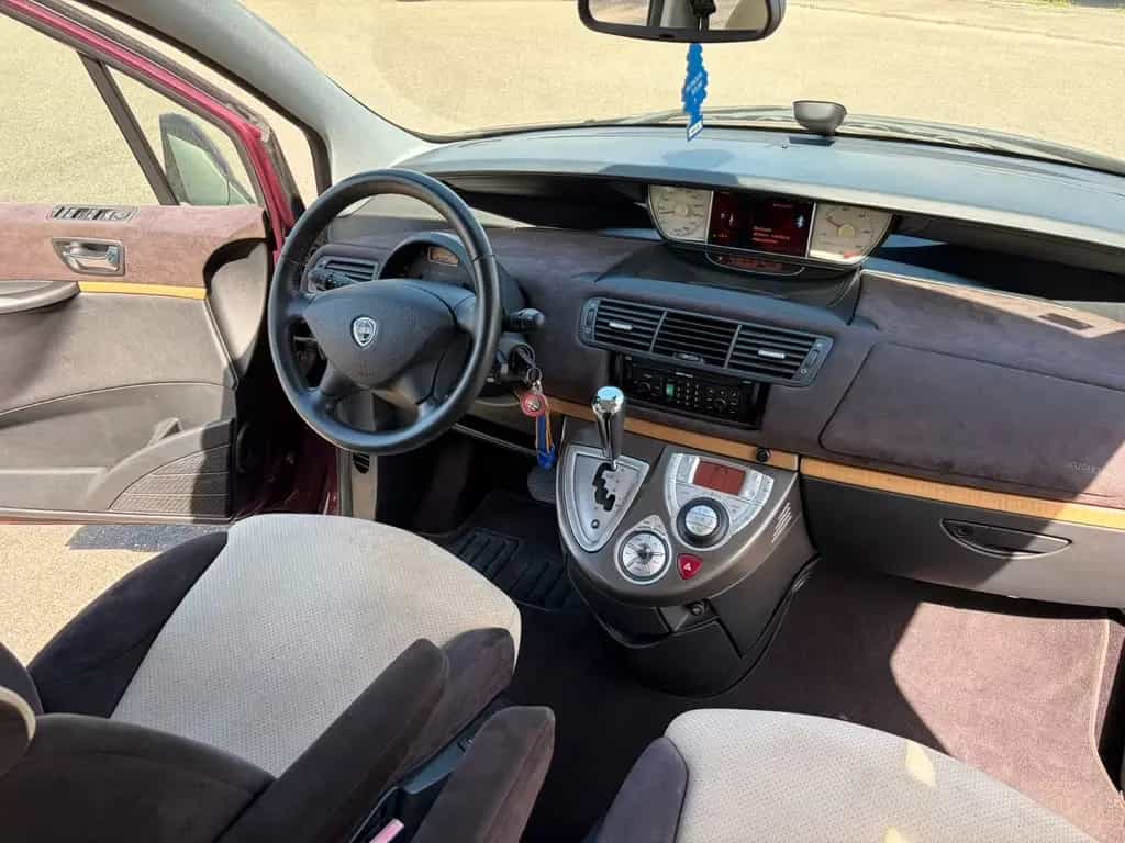 Lancia Phedra .2-2 Diesel Automatik 85tkm 7 sitz 02/2010-photo-18