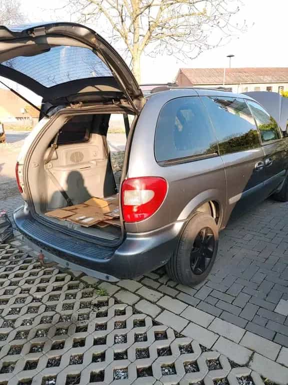 Chrysler Voyager Tüv april 2026 04/2006-photo-1