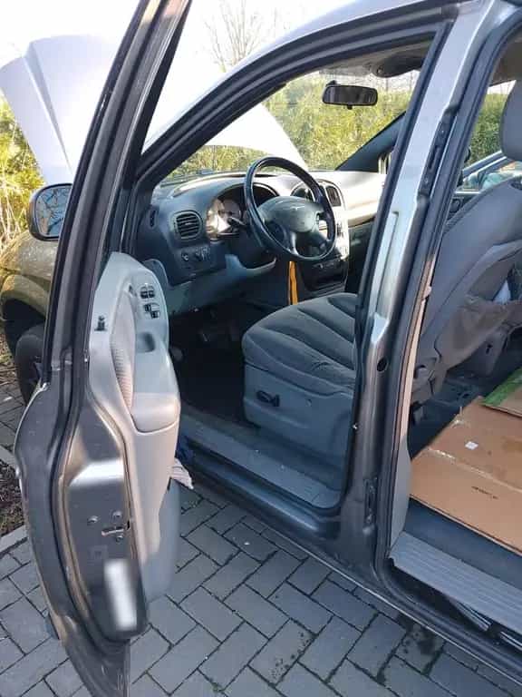 Chrysler Voyager Tüv april 2026 04/2006-photo-6