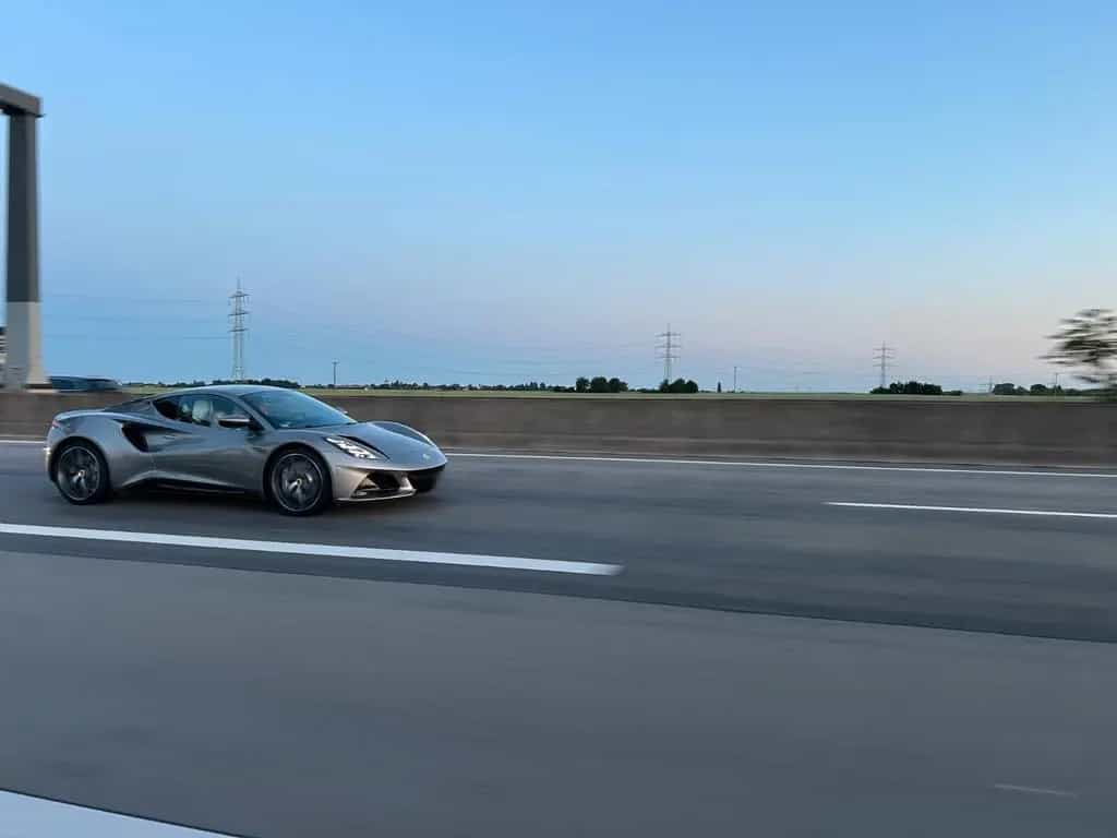 Lotus Emira V6 First Edition First Edition 11/2022-photo-3