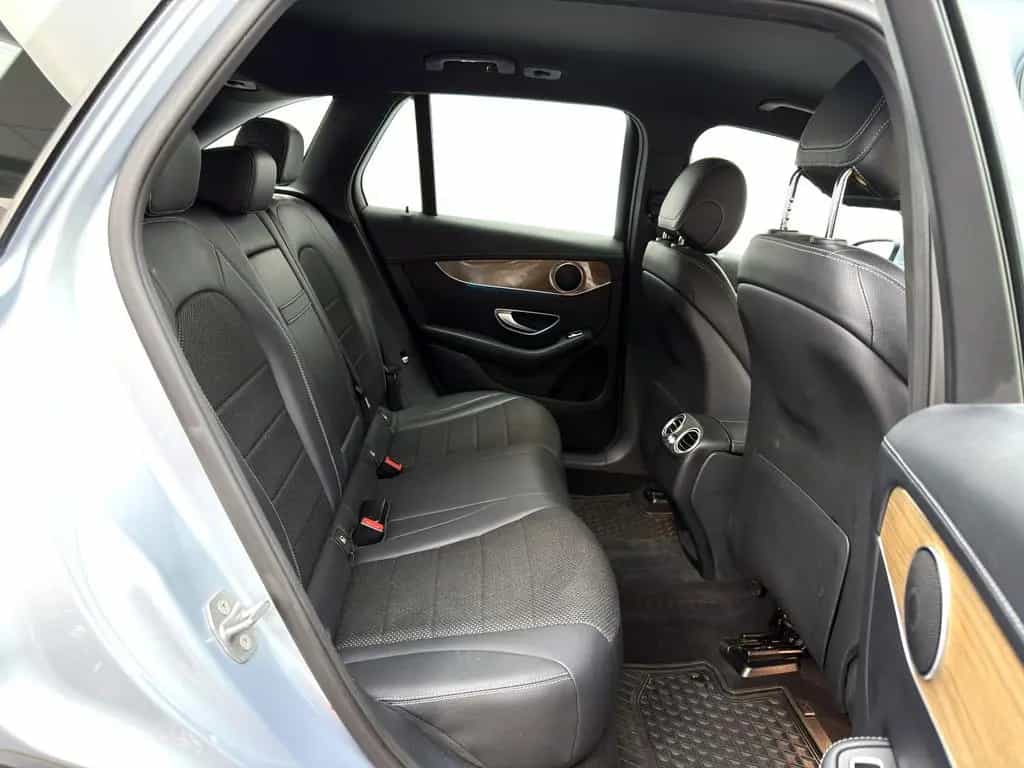 Mercedes-Benz GLC 250 4Matic *LED*SHZ*Navi*RFK* 08/2017-photo-5