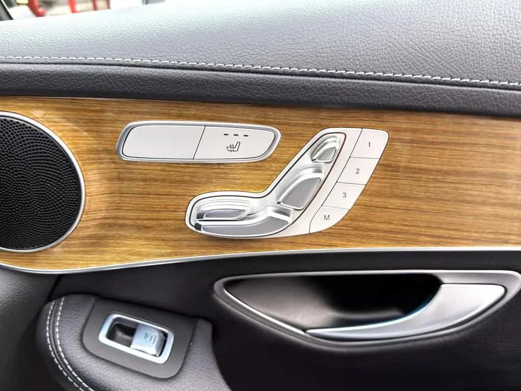 Mercedes-Benz GLC 250 4Matic *LED*SHZ*Navi*RFK* 08/2017-photo-6