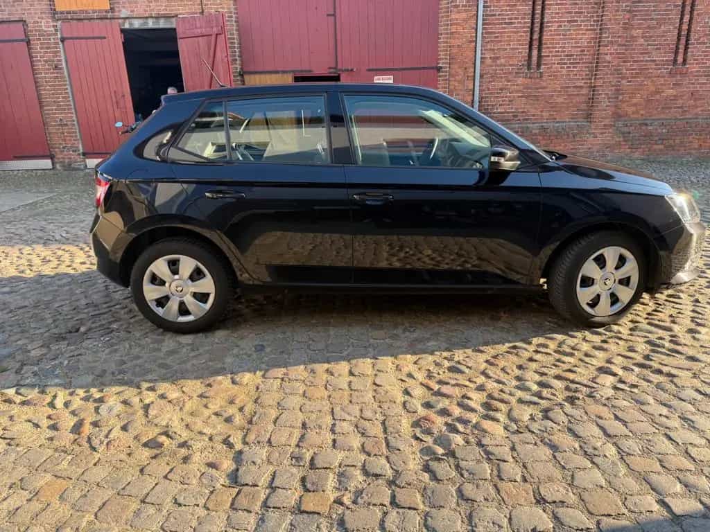 Skoda Fabia 1.0l TSI DSG 81kW Ambition Ambition 08/2018-photo-3