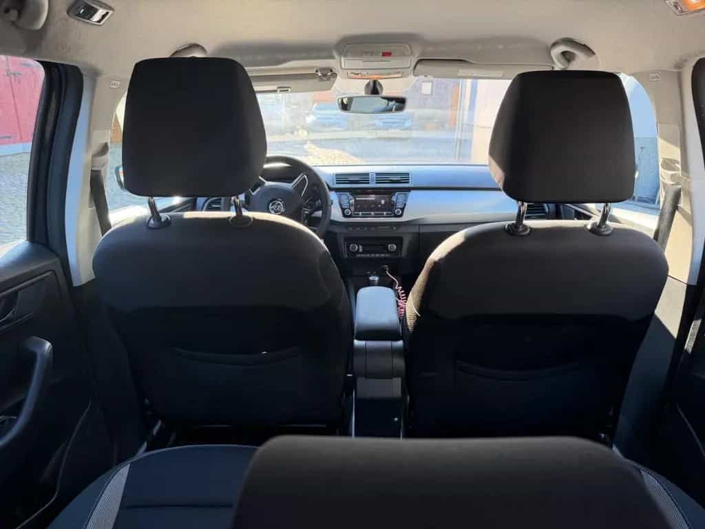 Skoda Fabia 1.0l TSI DSG 81kW Ambition Ambition 08/2018-photo-4