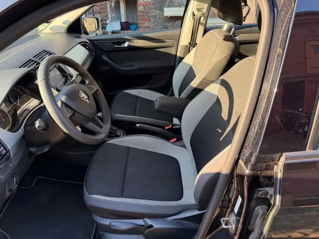Skoda Fabia 1.0l TSI DSG 81kW Ambition Ambition 08/2018-photo-5