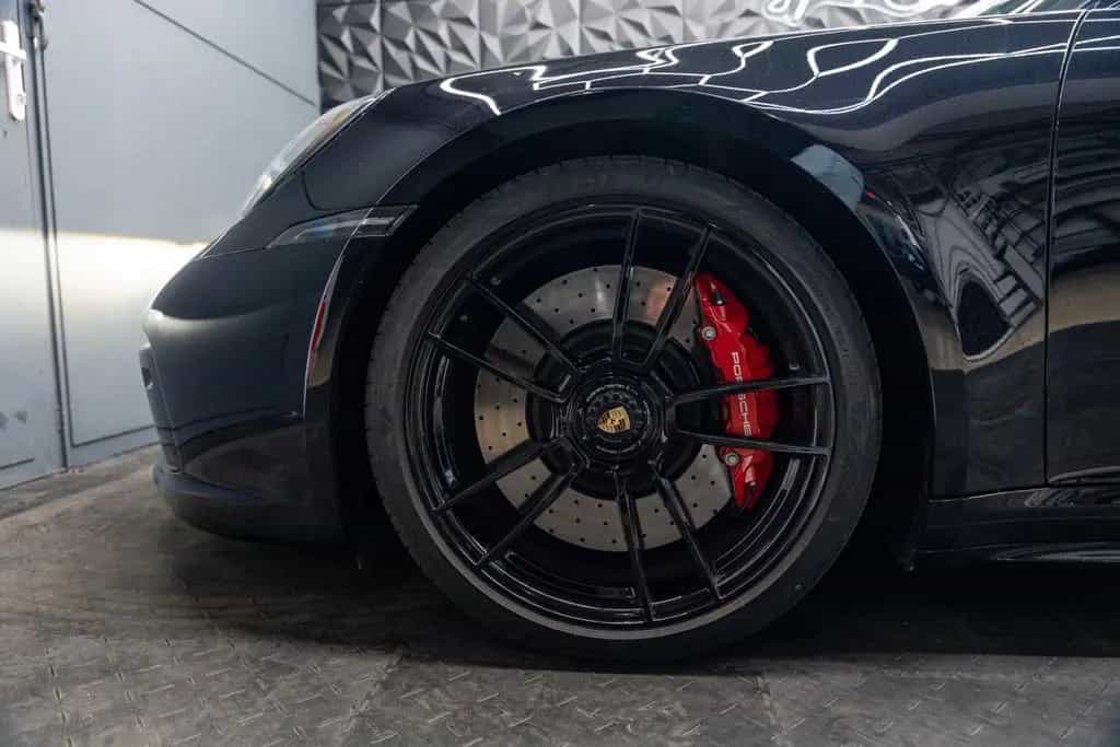 Porsche GTS | Cabrio | Lift | Approved 04/2022-photo-19