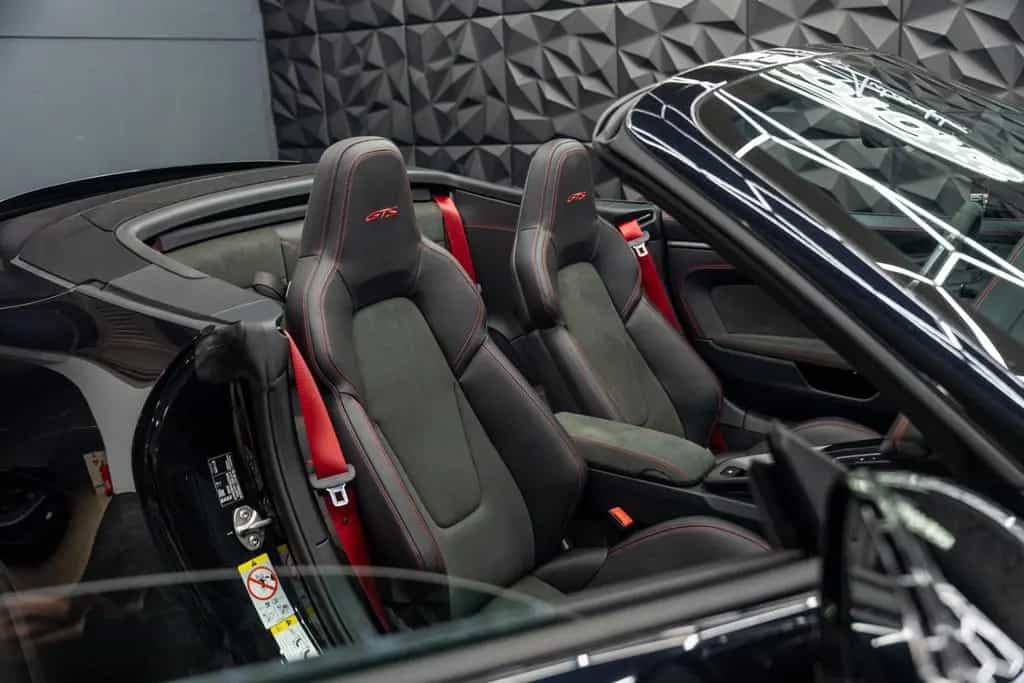 Porsche GTS | Cabrio | Lift | Approved 04/2022-photo-29