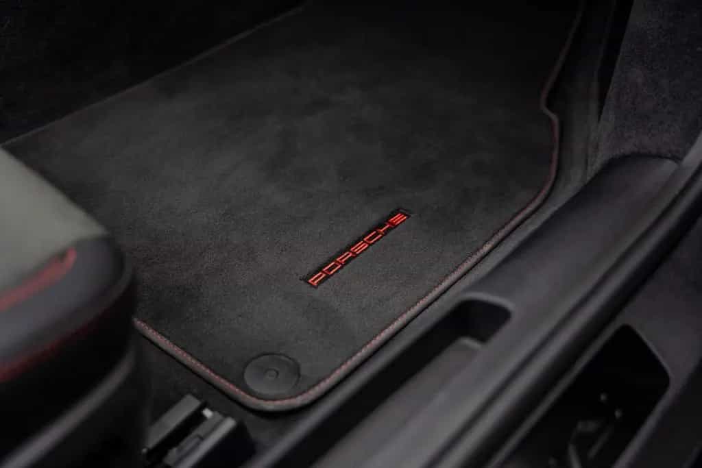 Porsche GTS | Cabrio | Lift | Approved 04/2022-photo-33