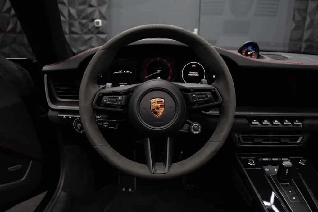 Porsche GTS | Cabrio | Lift | Approved 04/2022-photo-38