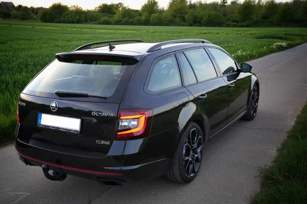 Skoda Octavia 2.0 TSI RS 245 Combi Panorama AHK Navi 09/2018-photo-11