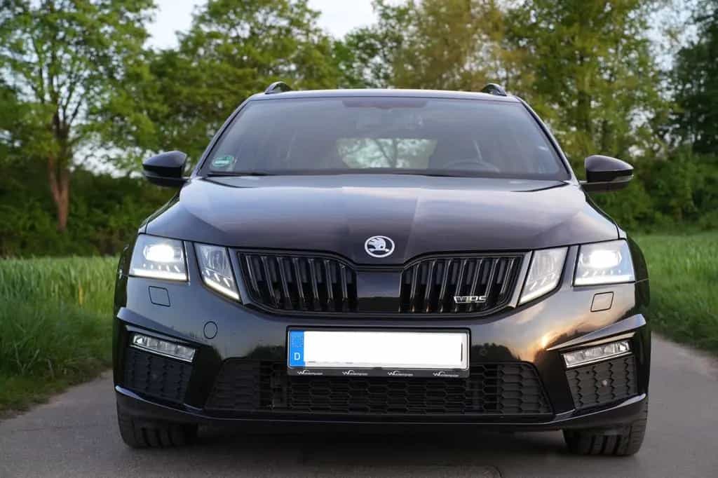 Skoda Octavia 2.0 TSI RS 245 Combi Panorama AHK Navi 09/2018-photo-8