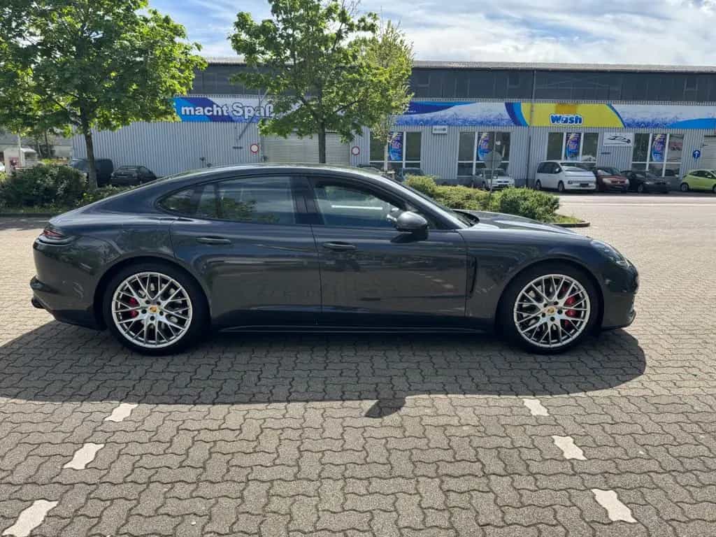 Porsche Panamera GTS *P.Aprvd*Chrono* 8-Fach Bereift* 07/2019-photo-1
