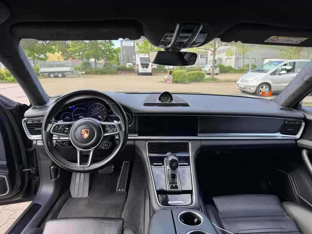 Porsche Panamera GTS *P.Aprvd*Chrono* 8-Fach Bereift* 07/2019-photo-9