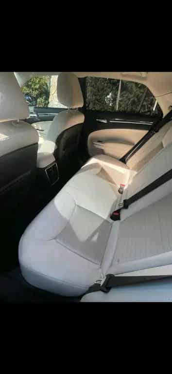 Chrysler 300 c 2019 3.6 49tys km 10/2019-photo-3