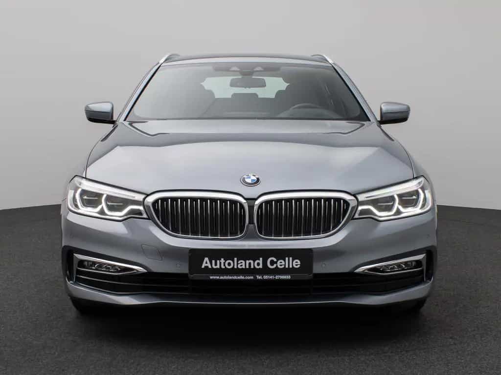 BMW 5 Series 540i xD Luxury Line Kamera HUD HiFi Komfort AHK 04/2018-photo-1
