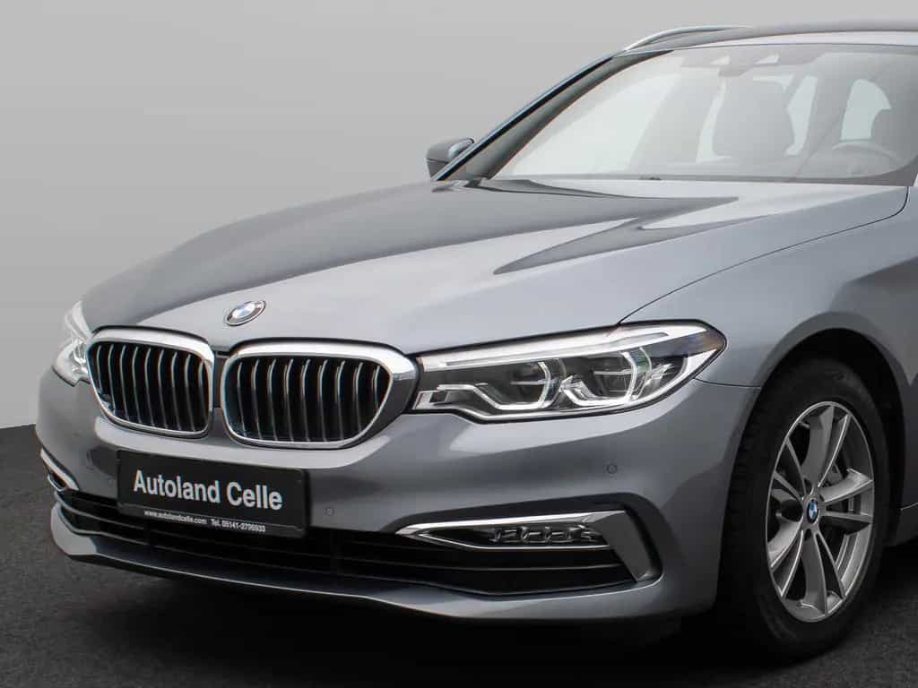 BMW 5 Series 540i xD Luxury Line Kamera HUD HiFi Komfort AHK 04/2018-photo-16