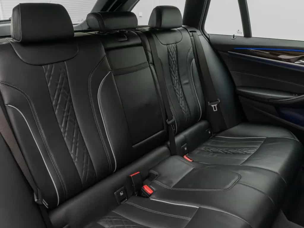 BMW 5 Series 540i xD Luxury Line Kamera HUD HiFi Komfort AHK 04/2018-photo-28